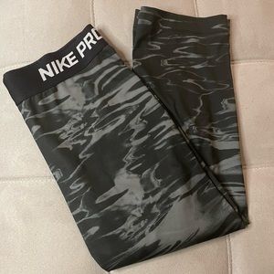 Nike Pro leggings